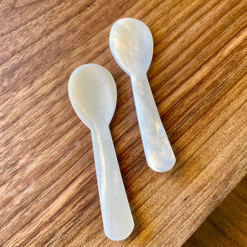 Mother of Pearl Spoon for Caviar