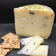 Pecorino Cacio di Bosco al Tartufo Cheese