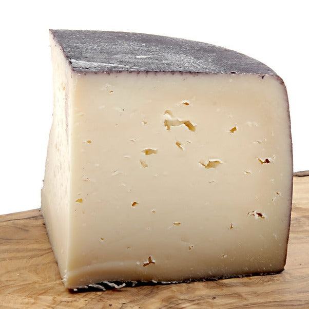 Murcia al Vino (Drunken Goat) Goat Cheese