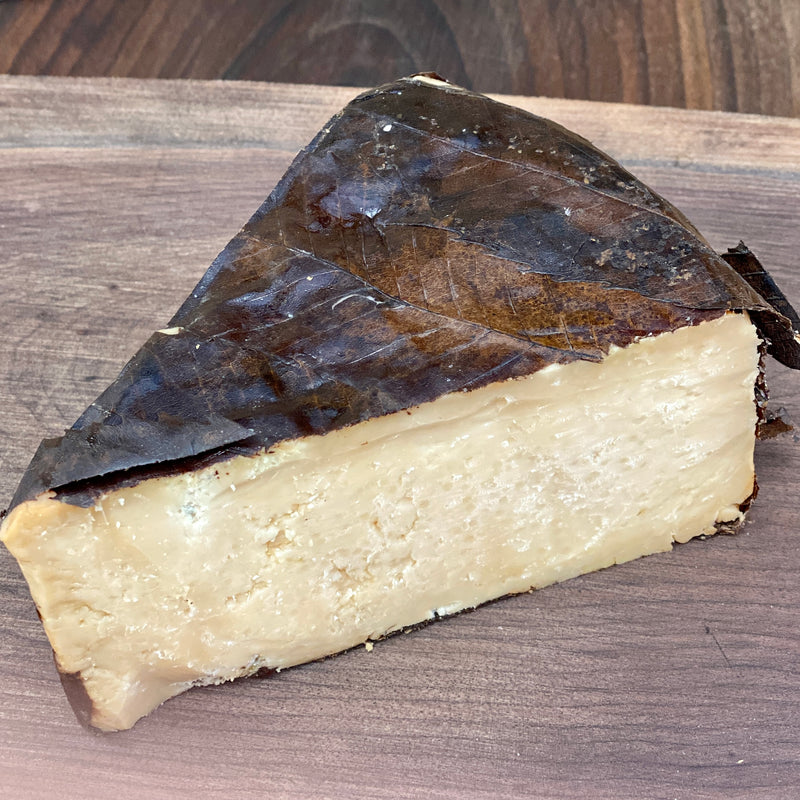 Occelli di Castagno Cheese (chestnut leaves)